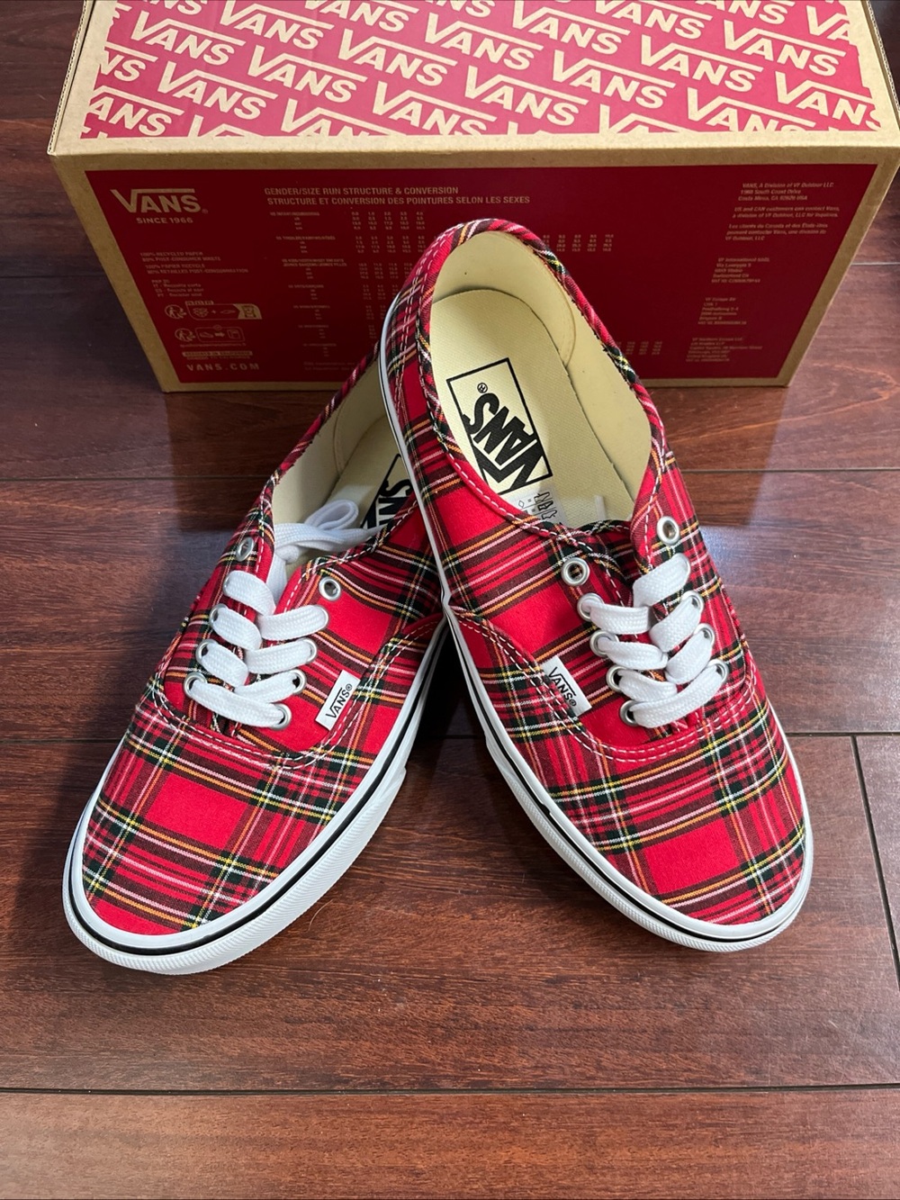 Womens 8.5 Vans Authentic Low Top Shoe Plaid Red Canvas Sneaker New HALF BOX